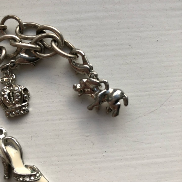 Whimsical & feminine silver charm bracelet - Picture 5 of 7